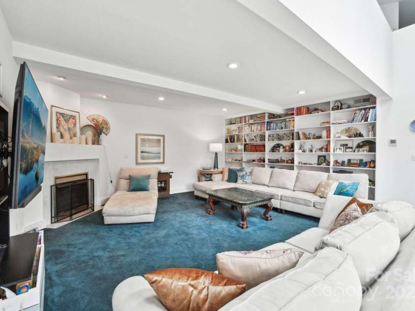 142 Justice Street, Fletcher, NC 28732.  MLS# CAR4234693, YatesRealty ID 19634. A warm and stylish gathering space