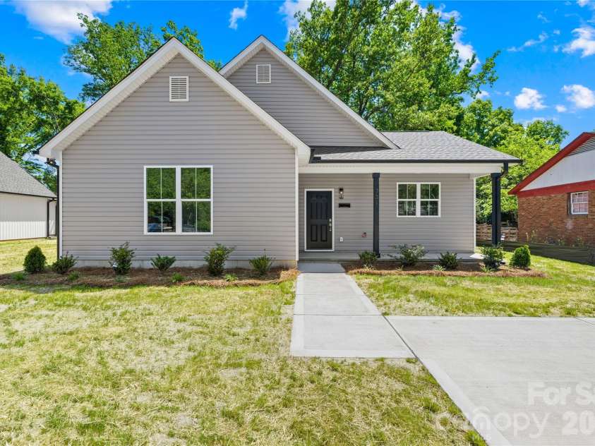 731 Clarinda Street, Rock Hill, SC 29730.  MLS# CAR4373156, YatesRealty ID 19635. 
