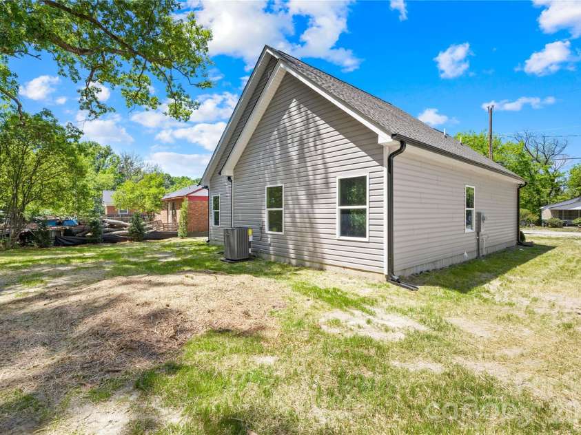 731 Clarinda Street, Rock Hill, SC 29730.  MLS# CAR4373156, YatesRealty ID 19635. 