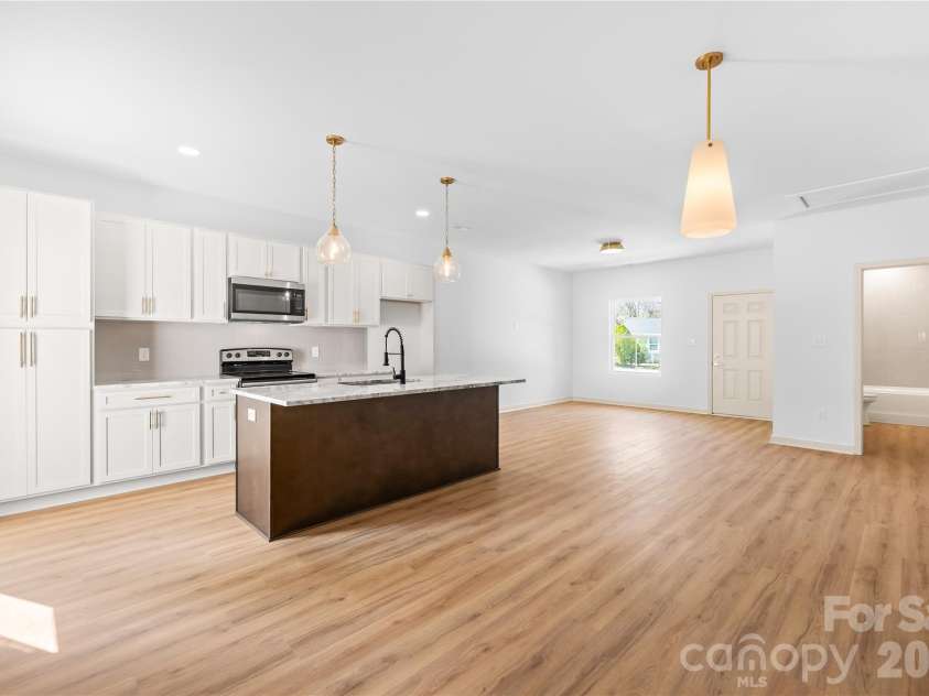 717 Clarinda Street, Rock Hill, SC 29730.  MLS# CAR4361327, YatesRealty ID 19636. 