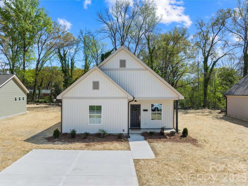729 Clarinda Street, Rock Hill, SC 29730.  MLS# CAR4361389, YatesRealty ID 19637. 