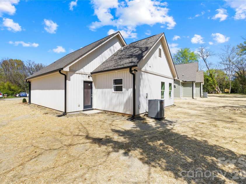 729 Clarinda Street, Rock Hill, SC 29730.  MLS# CAR4361389, YatesRealty ID 19637. 