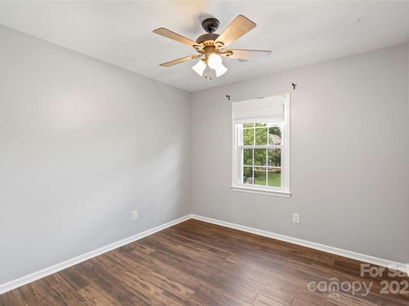 8605 Tamarron Drive, Charlotte, NC 28277.  MLS# CAR4292397, YatesRealty ID 19637. 