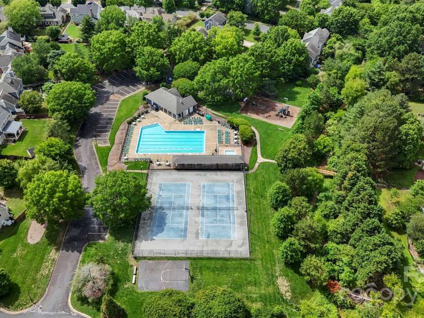 8605 Tamarron Drive, Charlotte, NC 28277.  MLS# CAR4292397, YatesRealty ID 19637. 