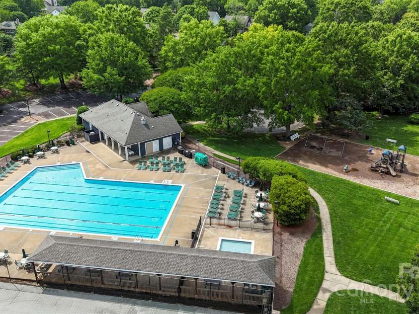 8605 Tamarron Drive, Charlotte, NC 28277.  MLS# CAR4292397, YatesRealty ID 19637. 