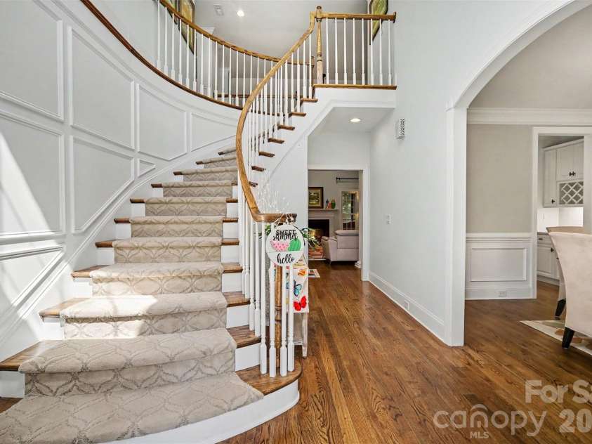 7142 Three Wood Drive, Matthews, NC 28104.  MLS# CAR4374735, YatesRealty ID 19639. We're back on the main level! 