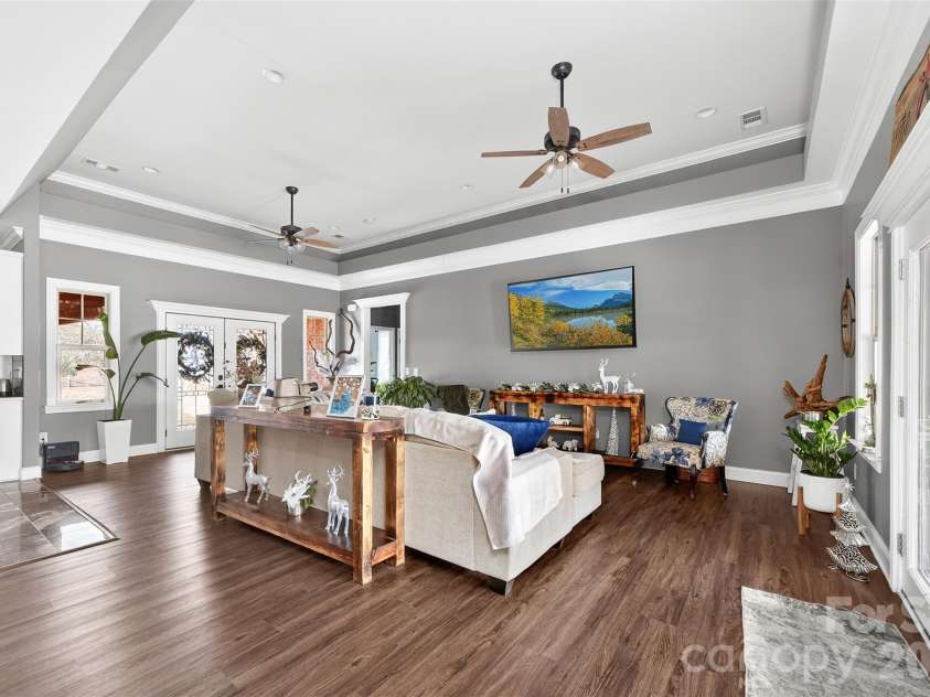 210 florham Drive, Dallas, NC 28034.  MLS# CAR4341829, YatesRealty ID 1964. 