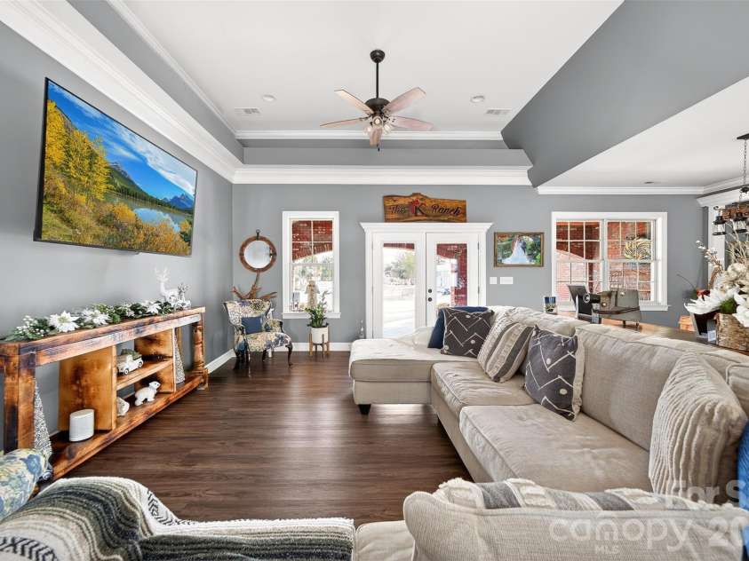 210 florham Drive, Dallas, NC 28034.  MLS# CAR4341829, YatesRealty ID 1964. 