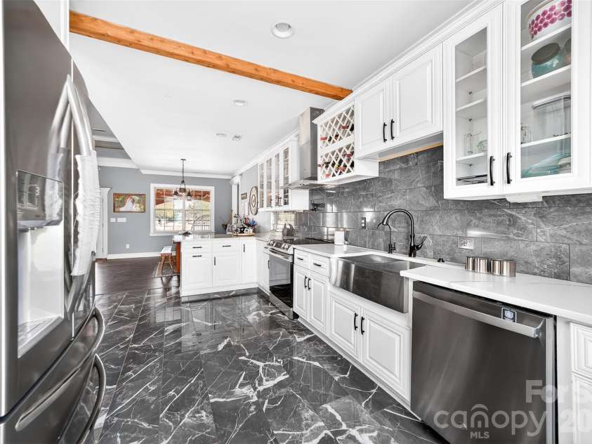 210 florham Drive, Dallas, NC 28034.  MLS# CAR4341829, YatesRealty ID 1964. 