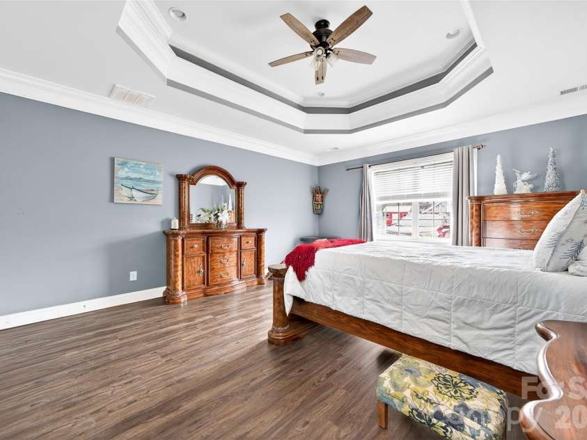 210 florham Drive, Dallas, NC 28034.  MLS# CAR4341829, YatesRealty ID 1964. 