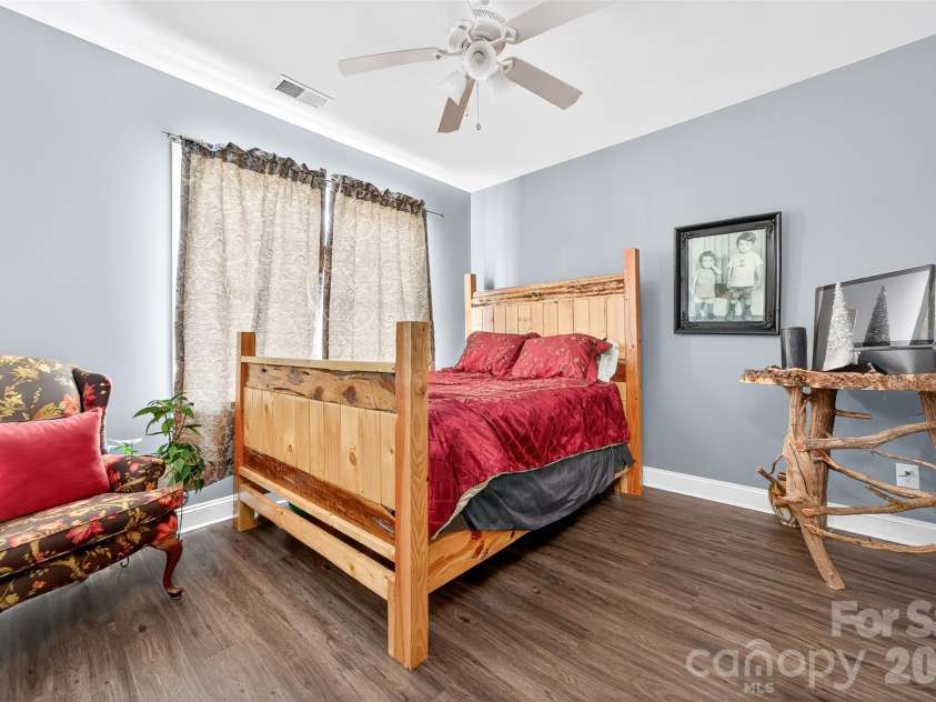 210 florham Drive, Dallas, NC 28034.  MLS# CAR4341829, YatesRealty ID 1964. 