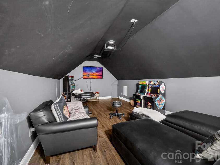 210 florham Drive, Dallas, NC 28034.  MLS# CAR4341829, YatesRealty ID 1964. 