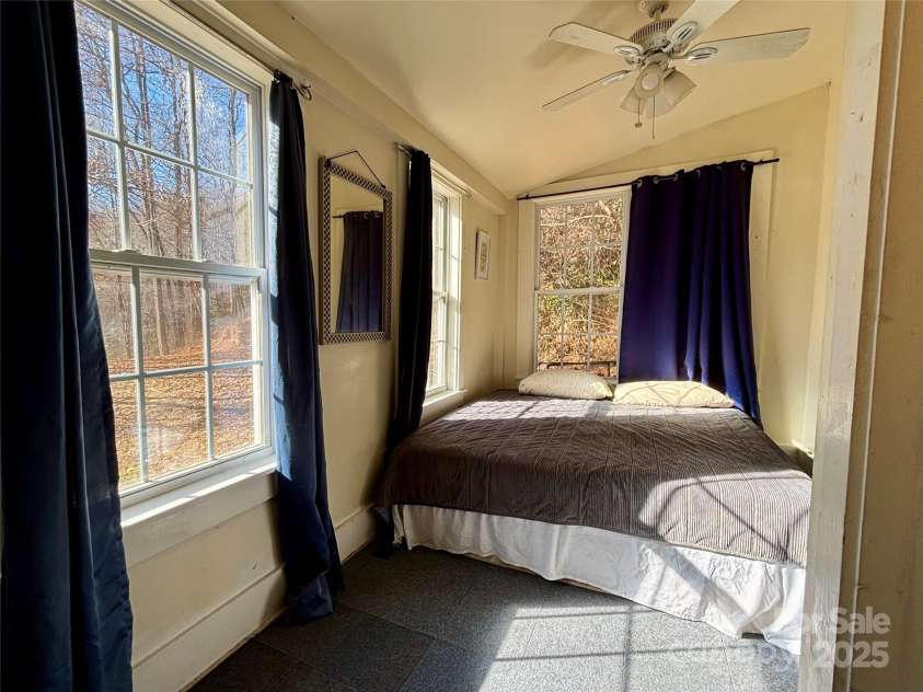 629 Vineyard Road, Tryon, NC 28782.  MLS# CAR4325093, YatesRealty ID 1964. 