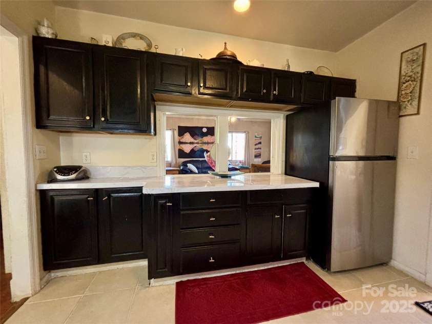 629 Vineyard Road, Tryon, NC 28782.  MLS# CAR4325093, YatesRealty ID 1964. Kitchen