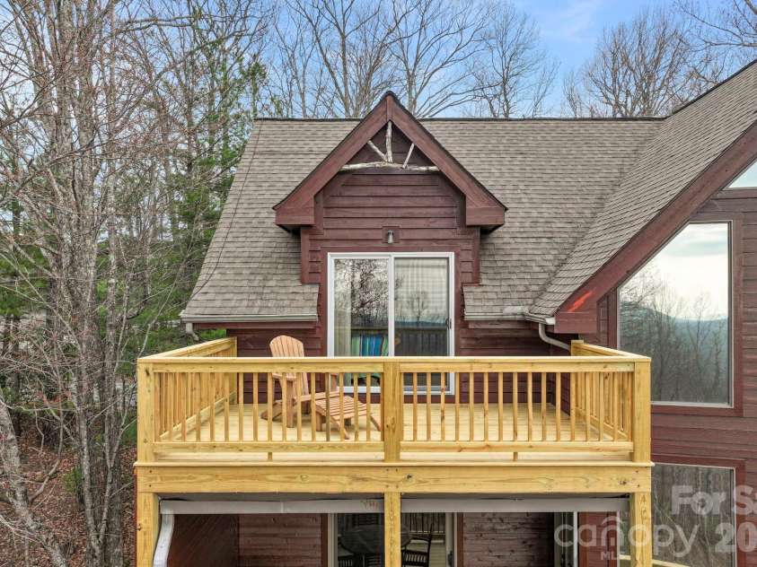 277 Kestrel Court, Sapphire, NC 28774.  MLS# CAR4362703, YatesRealty ID 19641. Upper deck #2 off from bedroom.