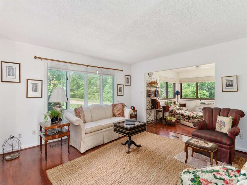 514 Crowfields Lane, Asheville, NC 28803.  MLS# CAR4289943, YatesRealty ID 19641. 