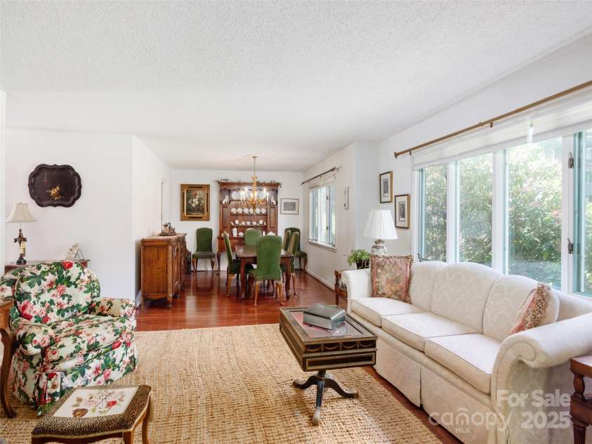 514 Crowfields Lane, Asheville, NC 28803.  MLS# CAR4289943, YatesRealty ID 19641. 