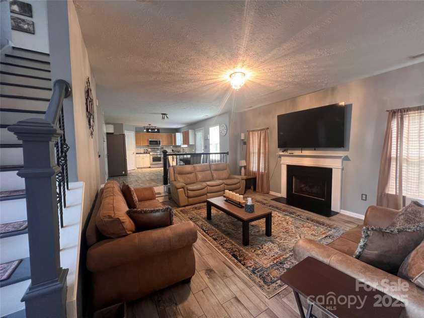 5227 Eagle Creek Drive, Charlotte, NC 28269.  MLS# CAR4260601, YatesRealty ID 19642. 