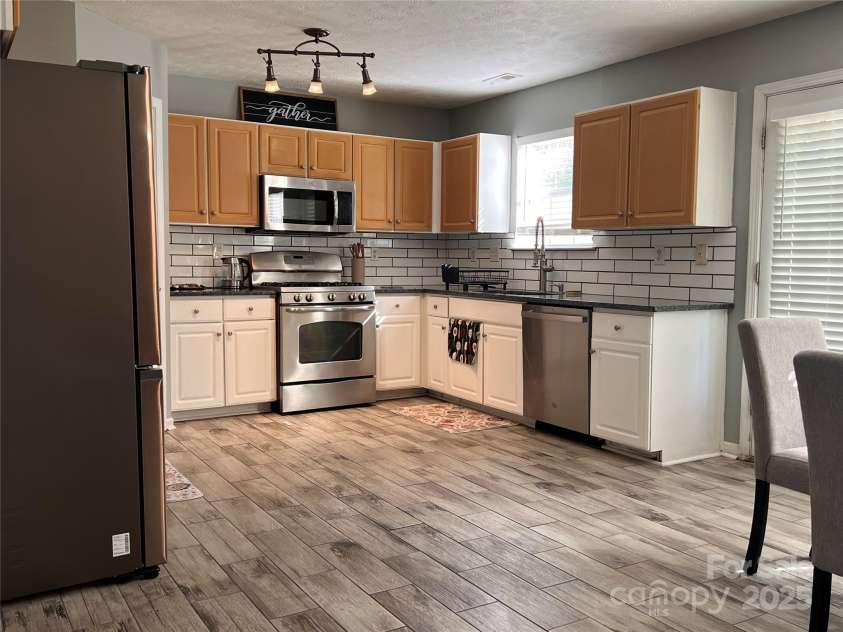 5227 Eagle Creek Drive, Charlotte, NC 28269.  MLS# CAR4260601, YatesRealty ID 19642. 