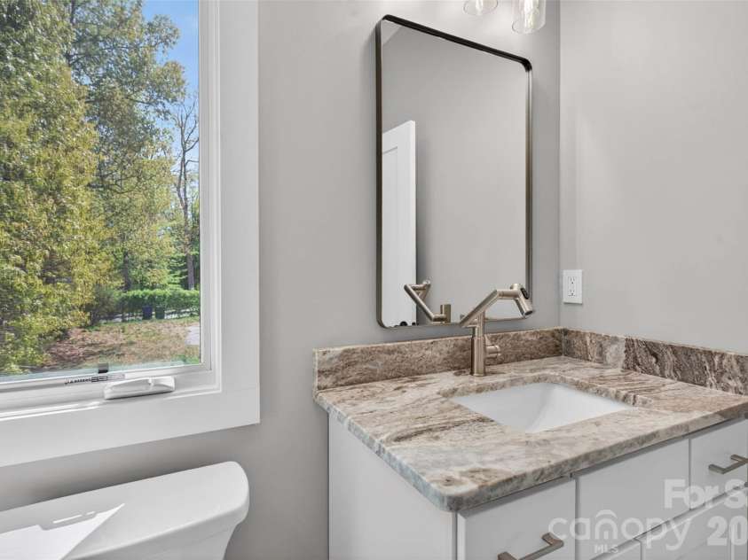 98 Downing Street, Asheville, NC 28806.  MLS# CAR4373230, YatesRealty ID 19642. 