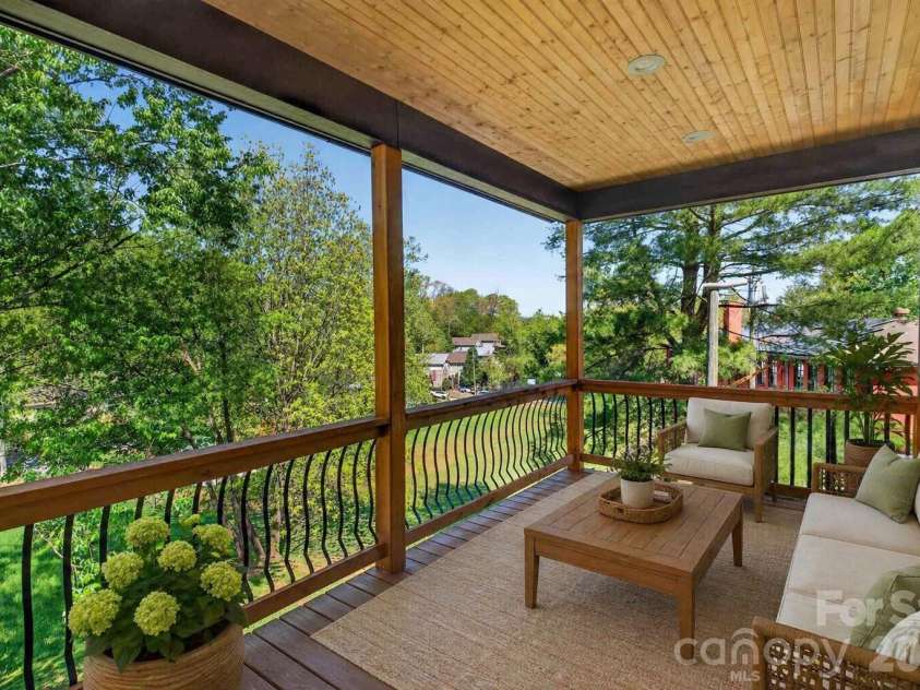 98 Downing Street, Asheville, NC 28806.  MLS# CAR4373230, YatesRealty ID 19642. Virtually Staged