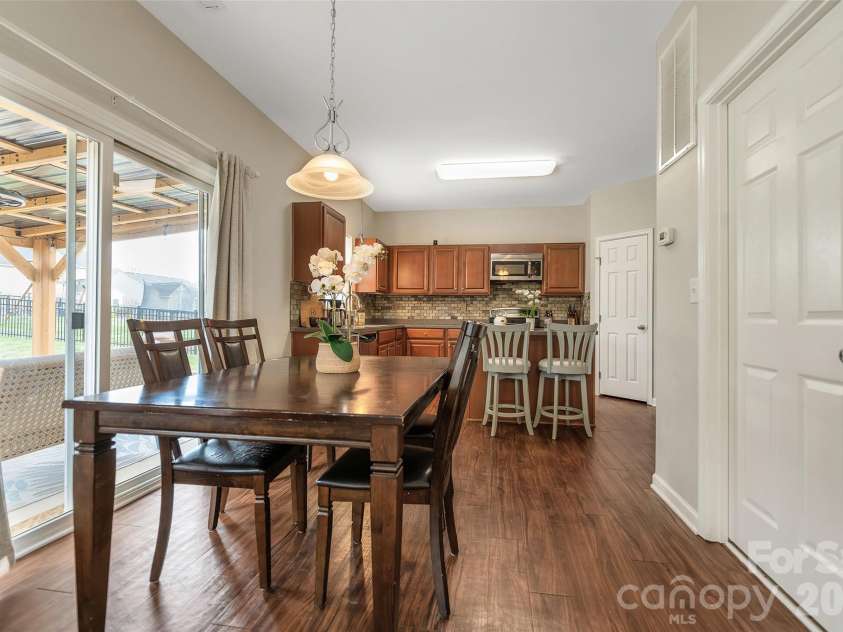 2567 Bethesda Oaks Drive, Gastonia, NC 28056.  MLS# CAR4352119, YatesRealty ID 19644. 