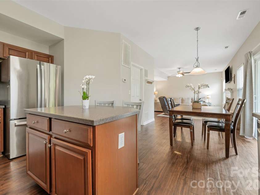 2567 Bethesda Oaks Drive, Gastonia, NC 28056.  MLS# CAR4352119, YatesRealty ID 19644. 