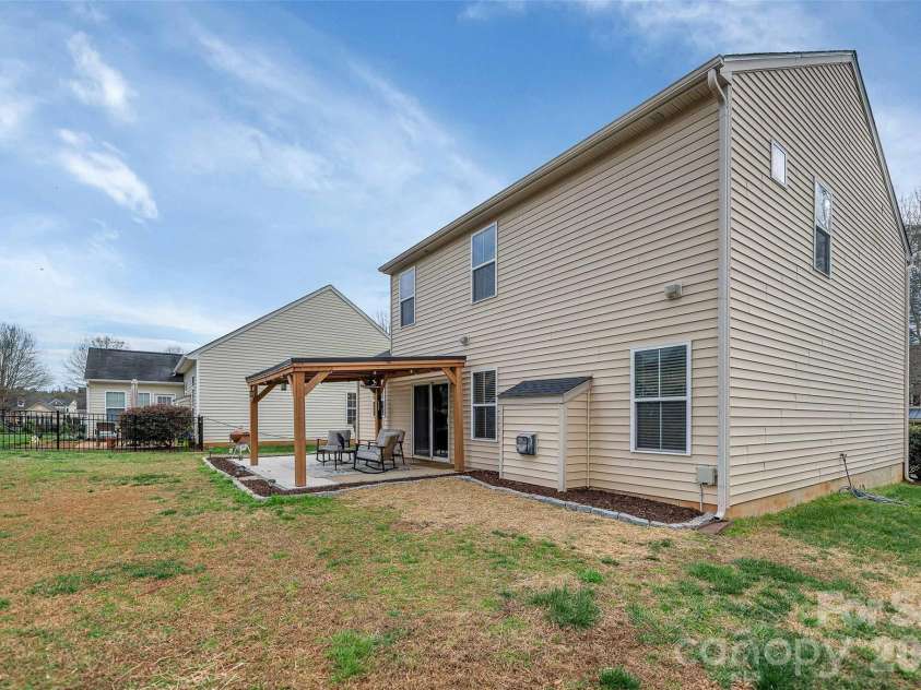 2567 Bethesda Oaks Drive, Gastonia, NC 28056.  MLS# CAR4352119, YatesRealty ID 19644. 