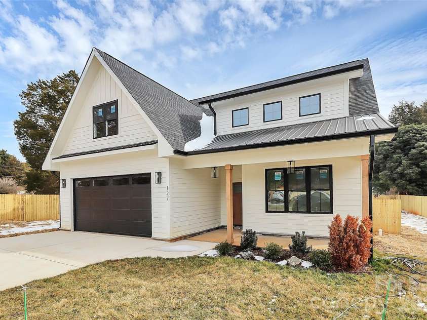 127 Hazelton Loop, Mooresville, NC 28117.  MLS# CAR4375038, YatesRealty ID 19645. 