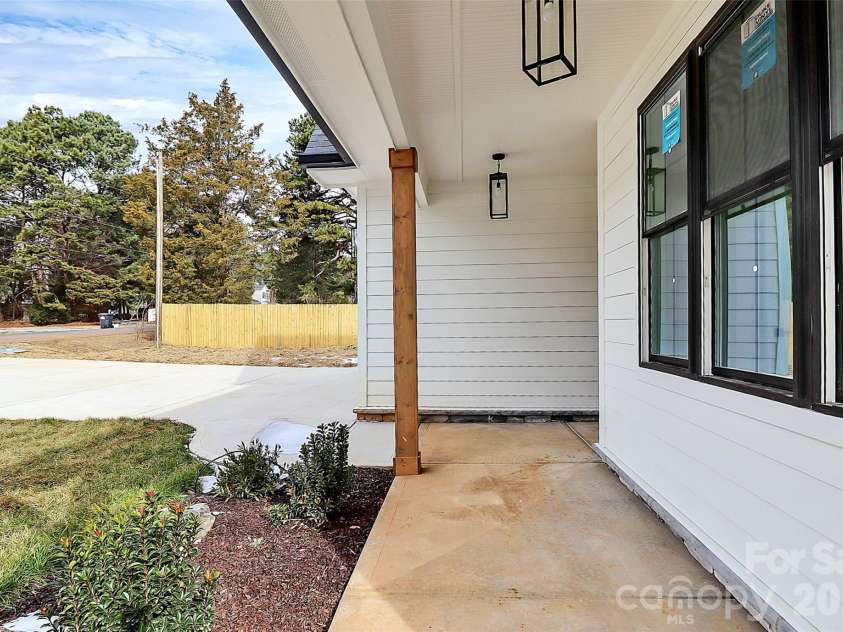 127 Hazelton Loop, Mooresville, NC 28117.  MLS# CAR4375038, YatesRealty ID 19645. 