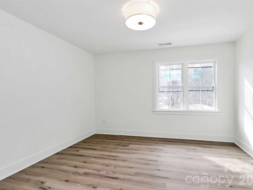 127 Hazelton Loop, Mooresville, NC 28117.  MLS# CAR4375038, YatesRealty ID 19645. 