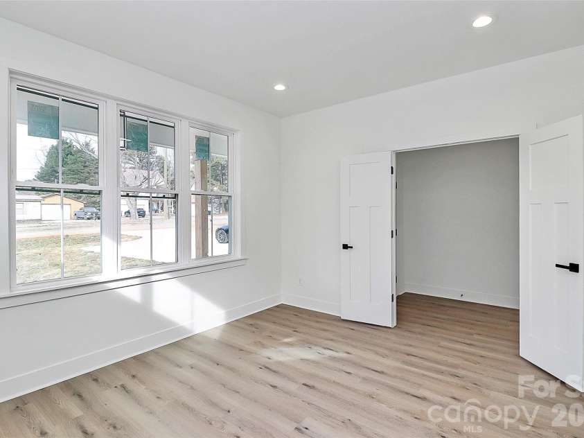 127 Hazelton Loop, Mooresville, NC 28117.  MLS# CAR4375038, YatesRealty ID 19645. 