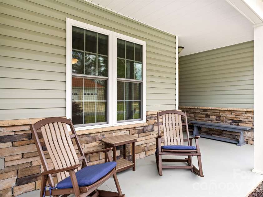 1123 King George Court, Lenoir, NC 28645.  MLS# CAR4363384, YatesRealty ID 19647. 