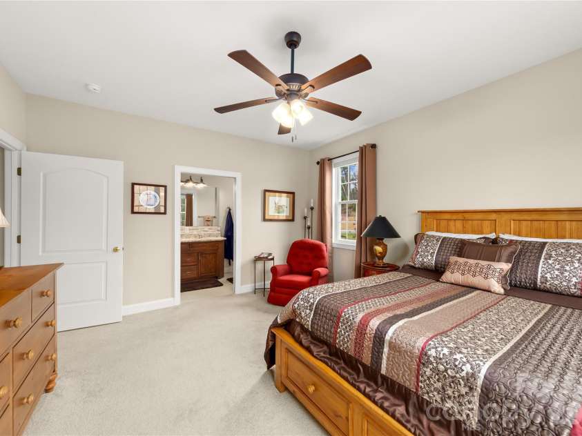 1123 King George Court, Lenoir, NC 28645.  MLS# CAR4363384, YatesRealty ID 19647. 