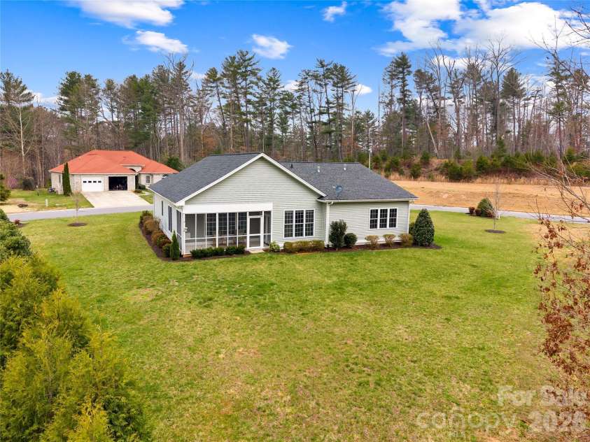 1123 King George Court, Lenoir, NC 28645.  MLS# CAR4363384, YatesRealty ID 19647. 