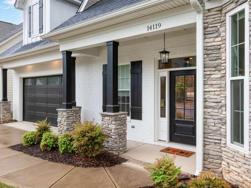 14119 Shelburne Village Drive, Charlotte, NC 28278.  MLS# CAR4251545, YatesRealty ID 19647. 
