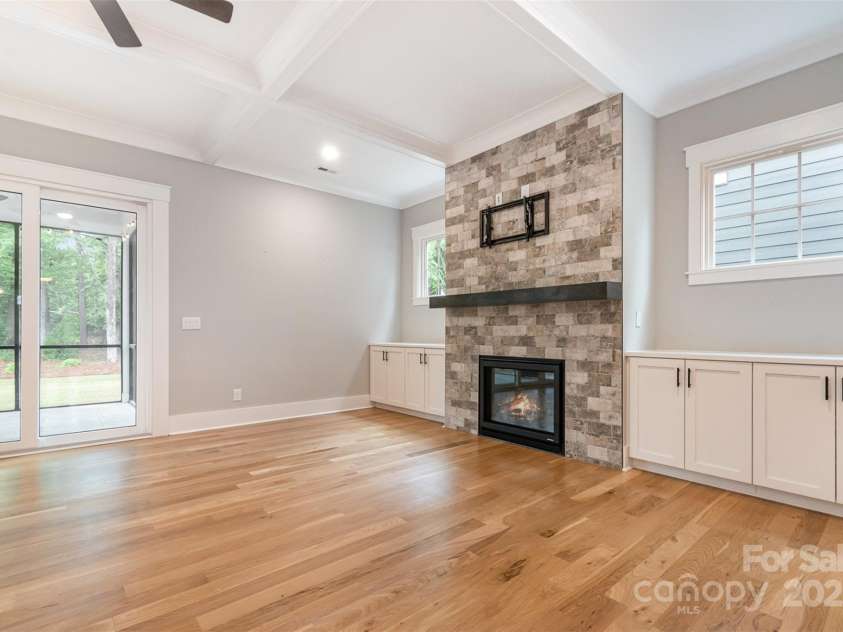 14119 Shelburne Village Drive, Charlotte, NC 28278.  MLS# CAR4251545, YatesRealty ID 19647. 