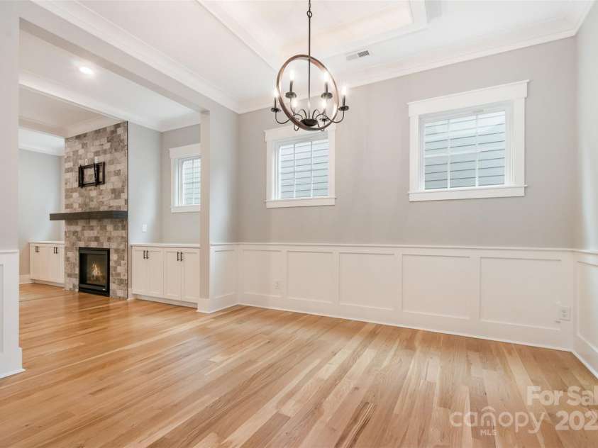 14119 Shelburne Village Drive, Charlotte, NC 28278.  MLS# CAR4251545, YatesRealty ID 19647. 