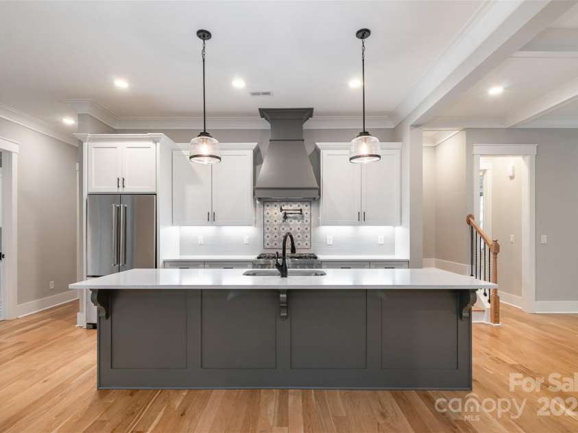 14119 Shelburne Village Drive, Charlotte, NC 28278.  MLS# CAR4251545, YatesRealty ID 19647. 