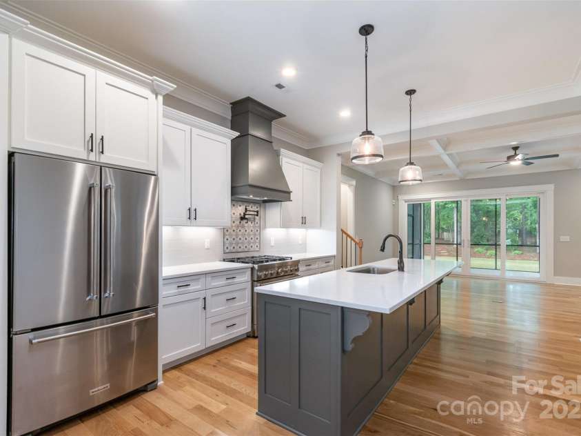 14119 Shelburne Village Drive, Charlotte, NC 28278.  MLS# CAR4251545, YatesRealty ID 19647. 