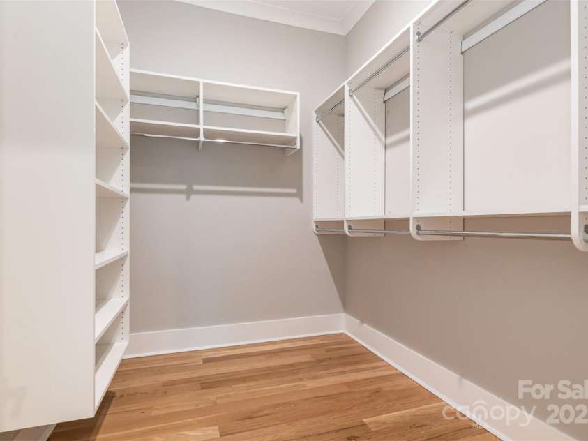 14119 Shelburne Village Drive, Charlotte, NC 28278.  MLS# CAR4251545, YatesRealty ID 19647. 