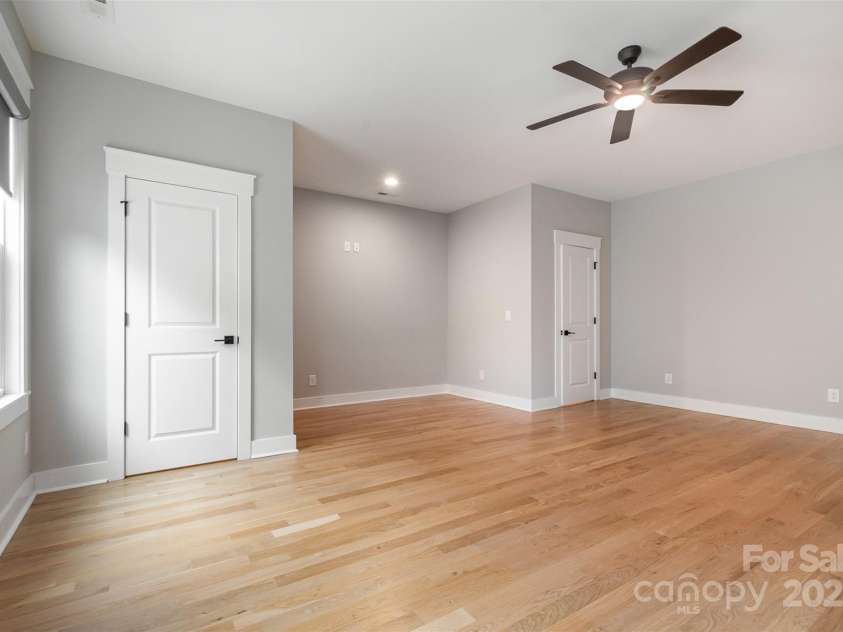 14119 Shelburne Village Drive, Charlotte, NC 28278.  MLS# CAR4251545, YatesRealty ID 19647. 