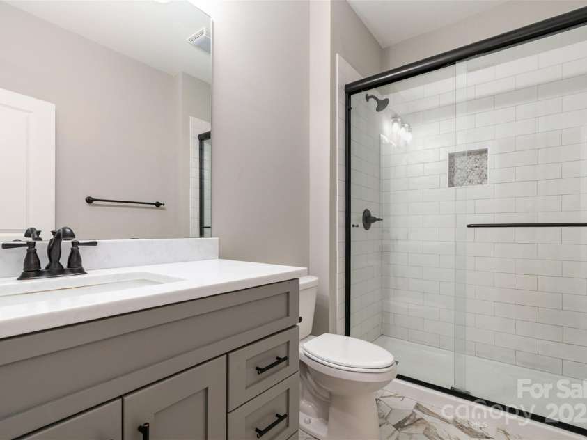 14119 Shelburne Village Drive, Charlotte, NC 28278.  MLS# CAR4251545, YatesRealty ID 19647. 