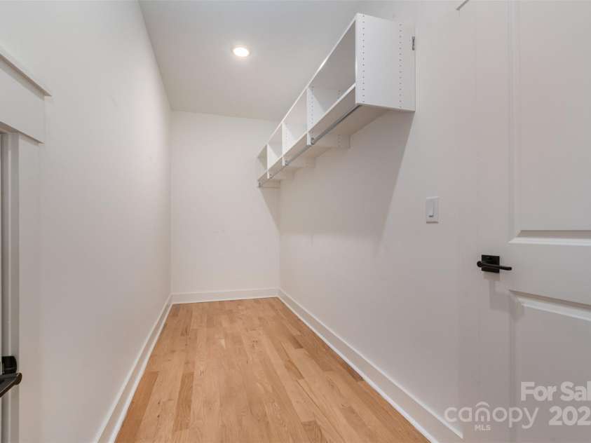 14119 Shelburne Village Drive, Charlotte, NC 28278.  MLS# CAR4251545, YatesRealty ID 19647. 