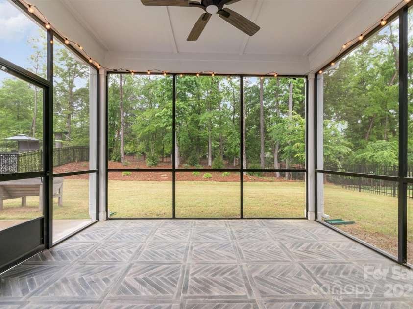 14119 Shelburne Village Drive, Charlotte, NC 28278.  MLS# CAR4251545, YatesRealty ID 19647. 