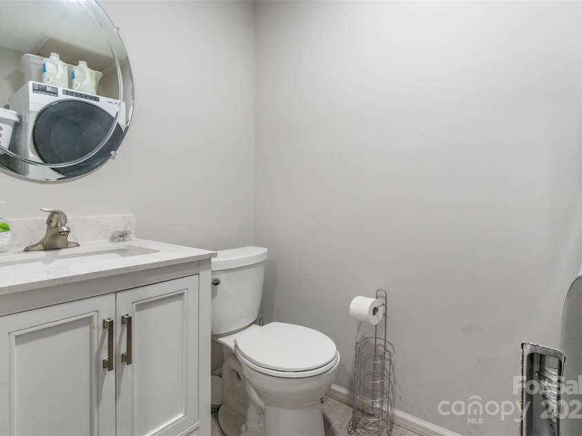 211 Mcneely Avenue, Mooresville, NC 28115.  MLS# CAR4257537, YatesRealty ID 19648. 
