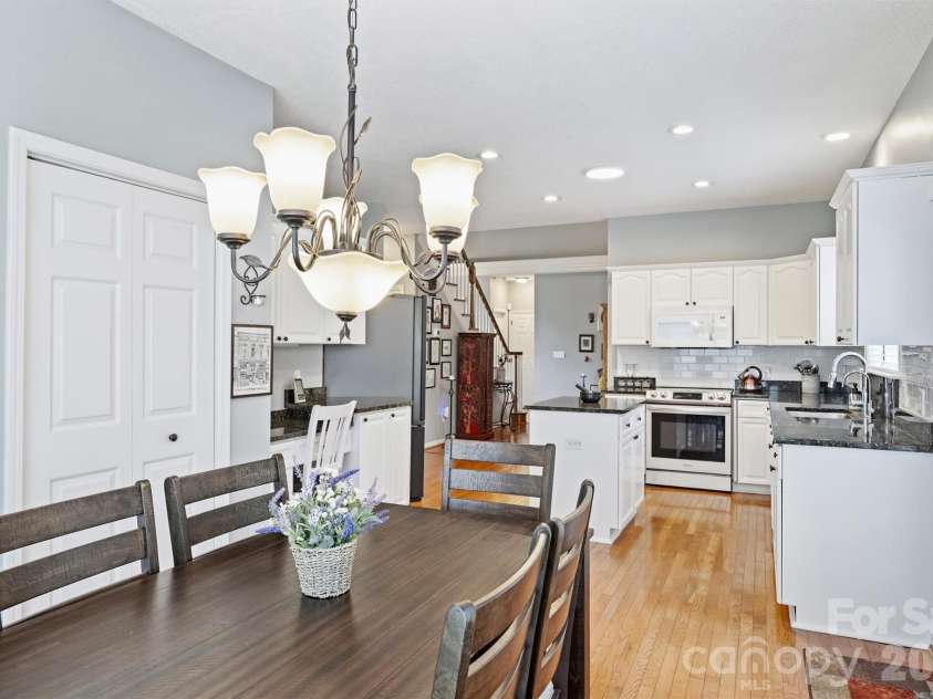 13827 Lymington Court, Mint Hill, NC 28227.  MLS# CAR4373963, YatesRealty ID 19649. 
