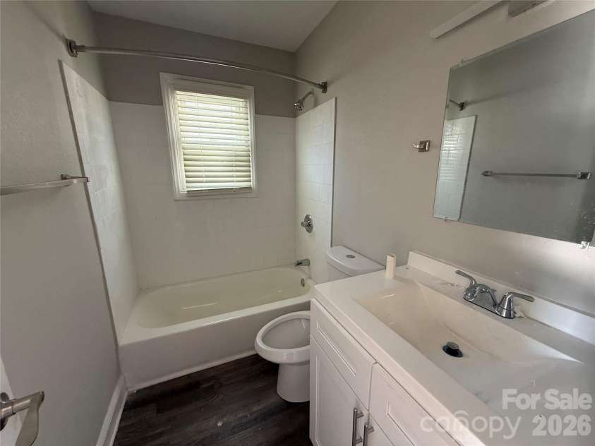 2479 Julia Avenue, Charlotte, NC 28206.  MLS# CAR4340001, YatesRealty ID 1965. 