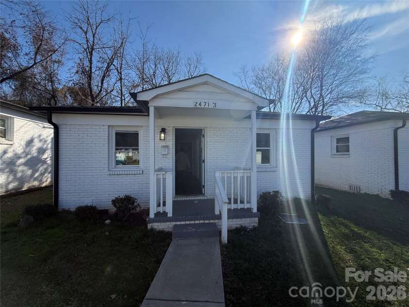 2479 Julia Avenue, Charlotte, NC 28206.  MLS# CAR4340001, YatesRealty ID 1965. 