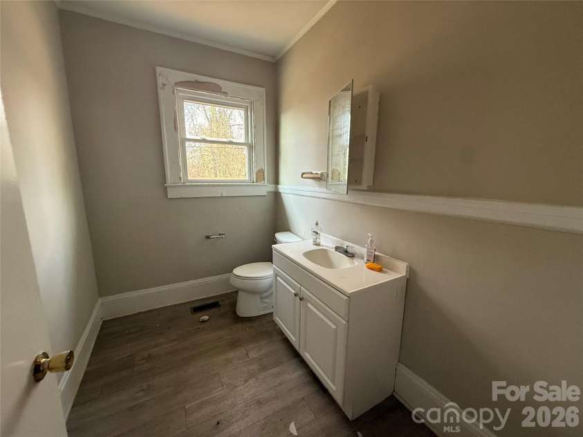 2479 Julia Avenue, Charlotte, NC 28206.  MLS# CAR4340001, YatesRealty ID 1965. 